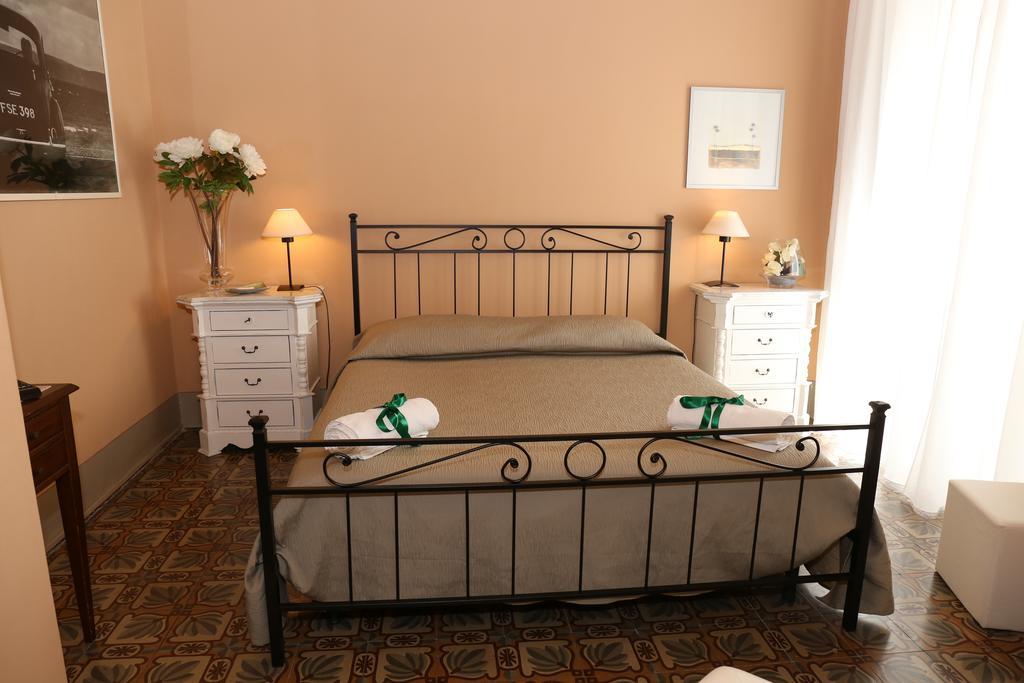 Bed and Breakfast Casa Elide CTA Habitación foto